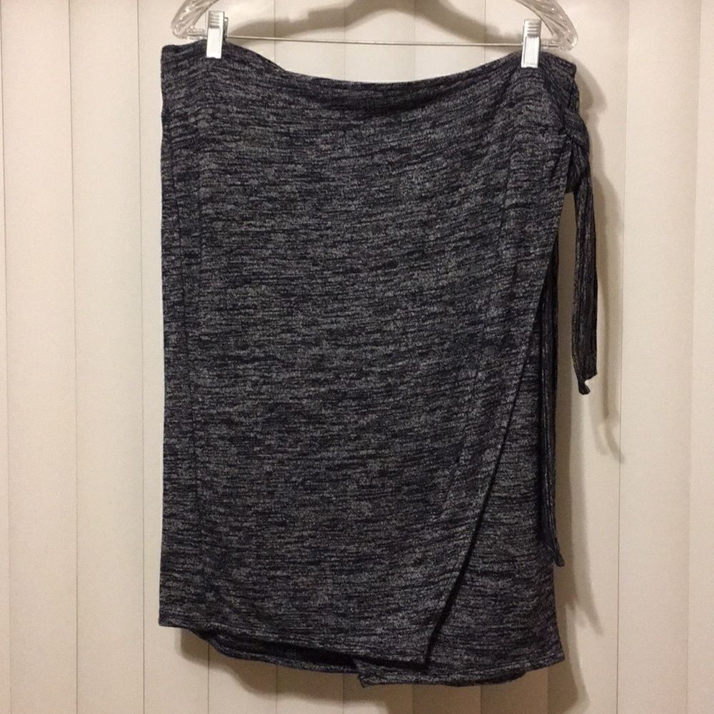 GAP Luxury Touch Elastic Waist Skirt w/ side tie